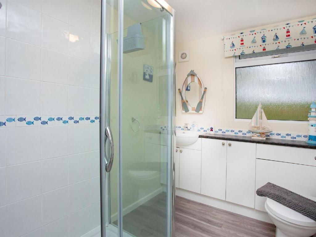 Sunnydaze-Detached Chalet With 2 Bedrooms And 2 Bathrooms And Private Parking Outside Door Dartmouth Exterior foto