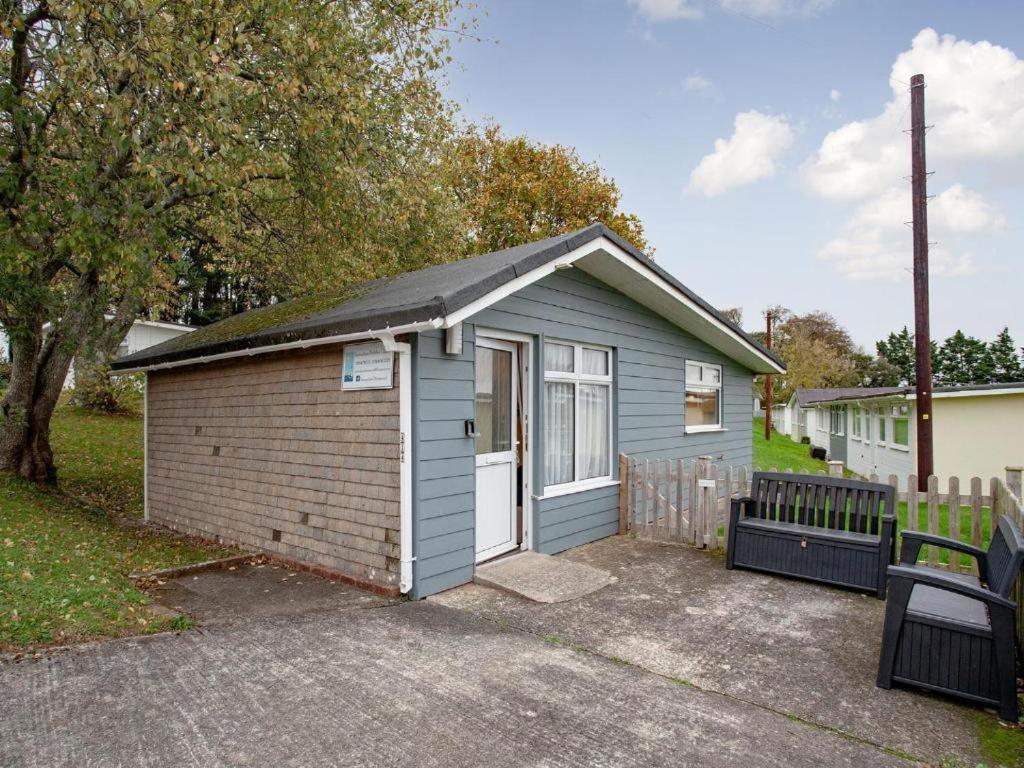 Sunnydaze-Detached Chalet With 2 Bedrooms And 2 Bathrooms And Private Parking Outside Door Dartmouth Exterior foto